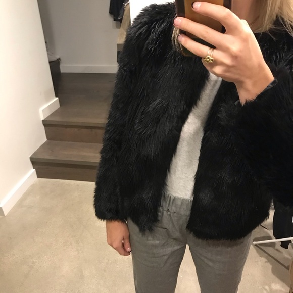 Aritzia Faux Fur Bomber Coat - Picture 2 of 7